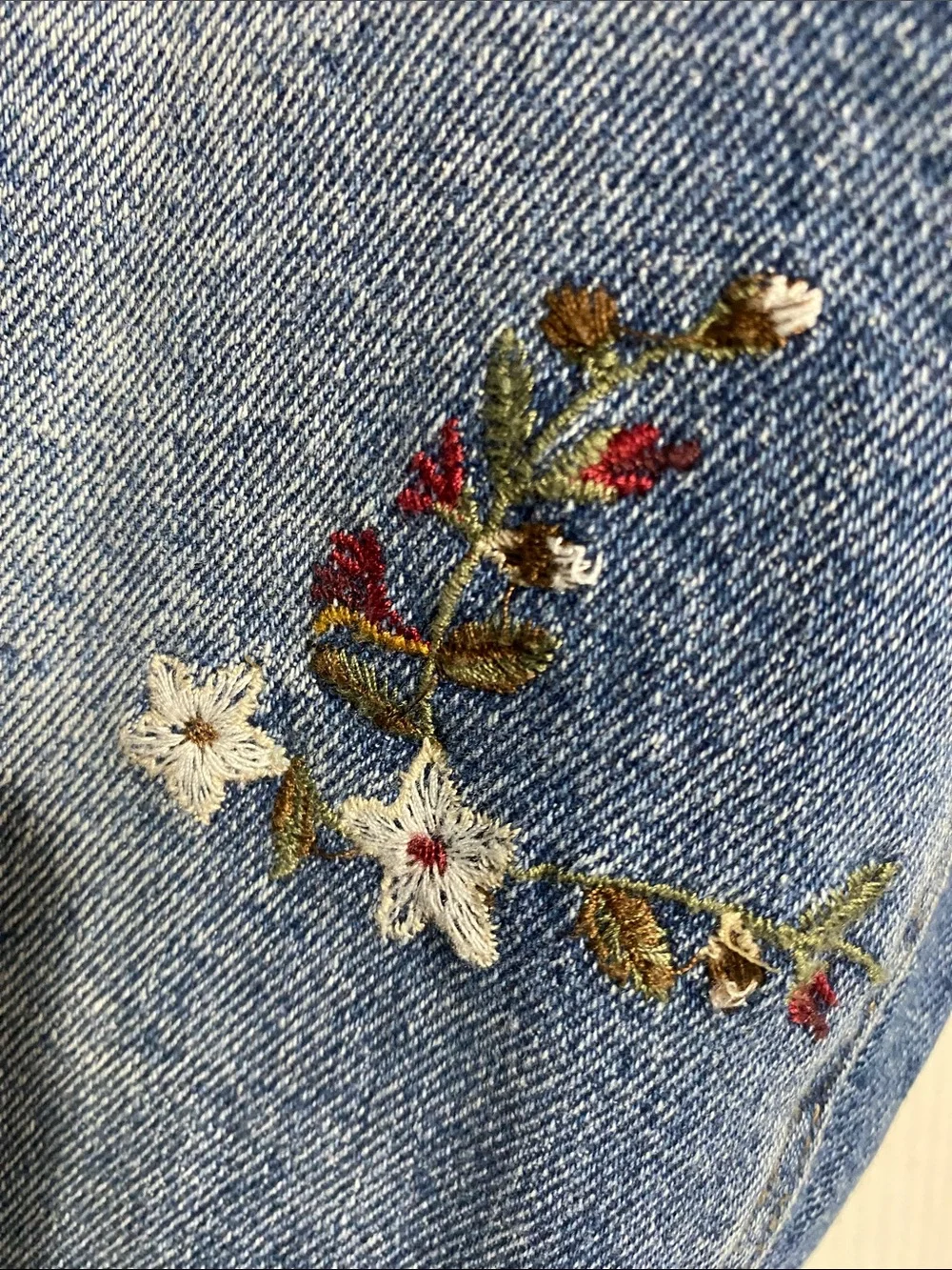 Cato Collection Limited Edition embroidered floral Jeans pants size 18W
